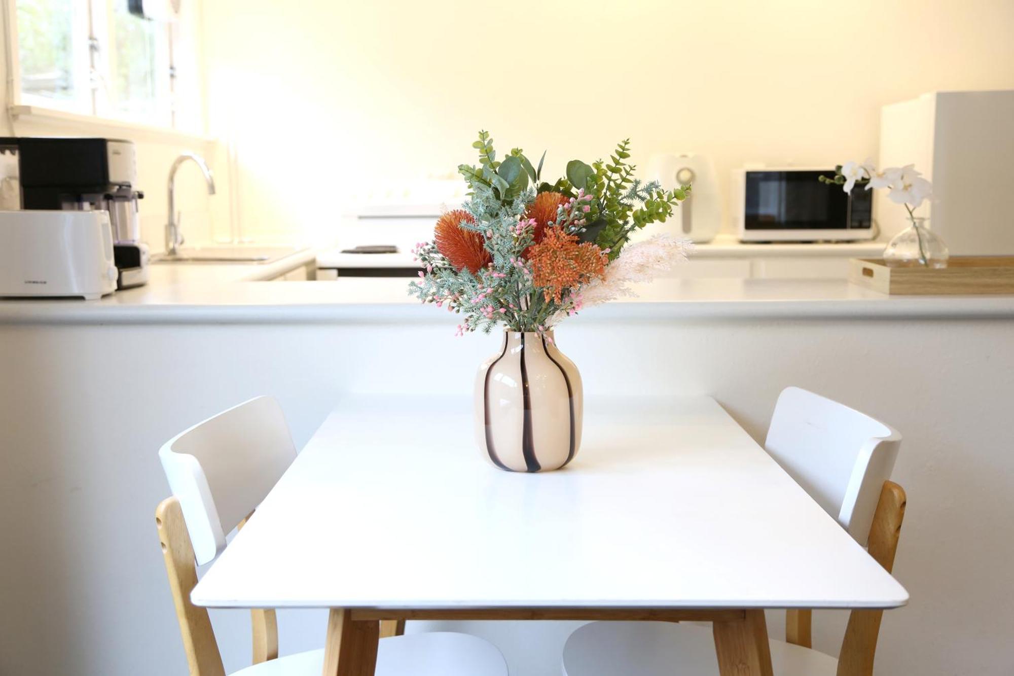 Skyline Haven - Entire Apartment - Free Parking, Espresso, Netflix - 15M To Cbd, Stadium, Ferry ウェリントン エクステリア 写真