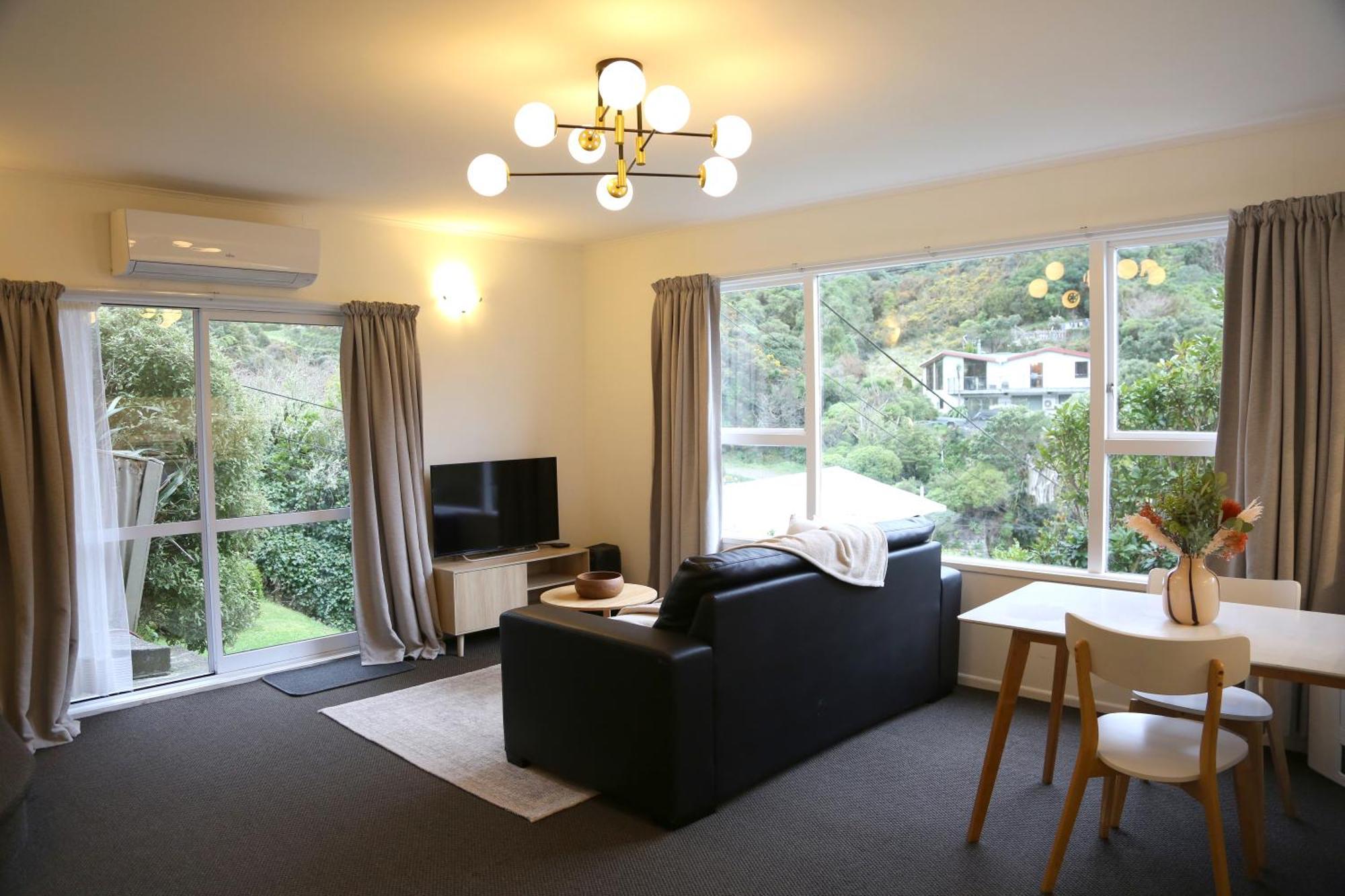 Skyline Haven - Entire Apartment - Free Parking, Espresso, Netflix - 15M To Cbd, Stadium, Ferry ウェリントン エクステリア 写真