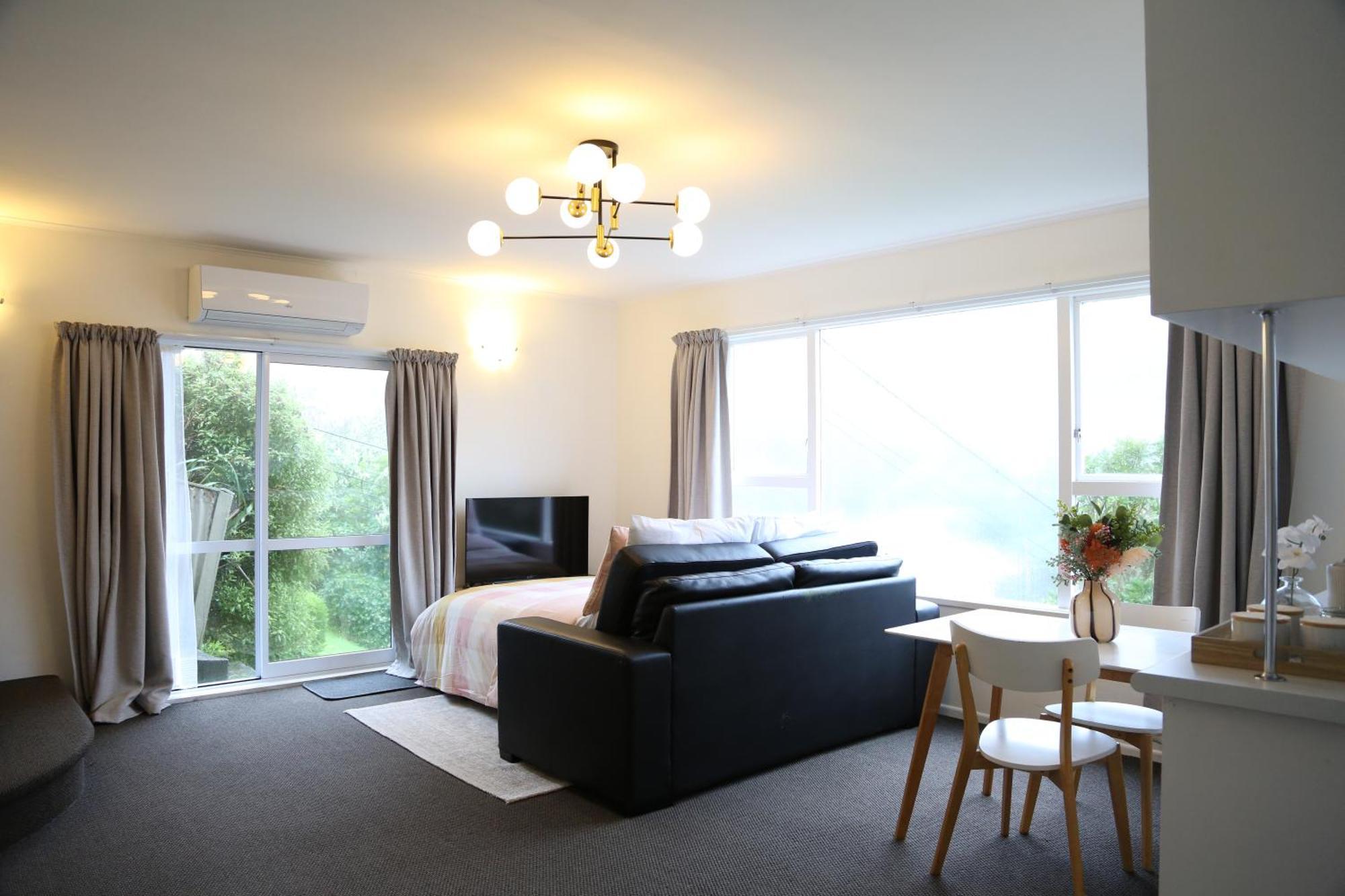 Skyline Haven - Entire Apartment - Free Parking, Espresso, Netflix - 15M To Cbd, Stadium, Ferry ウェリントン エクステリア 写真